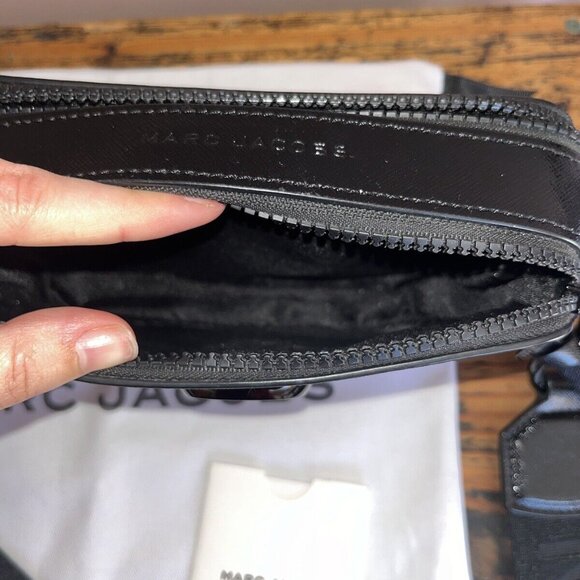 Marc Jacobs BLK Snapshot Camera Bag - Picture 2 of 6